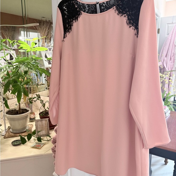 Dresses & Skirts - Elegant Pink/Coral Crepe Dress with Black Lace Detail. Size Large